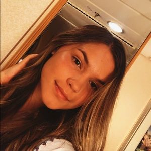 Meet your Posher, Jenna